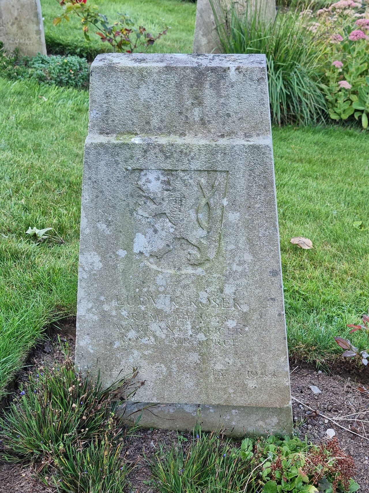 영연방 전쟁묘지위원회(CWGC), 웨스턴 밀 묘지 20210906 104145